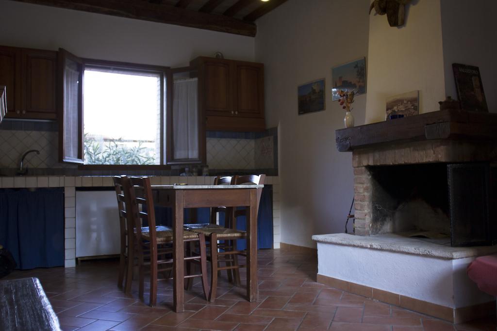 Agriturismo Monte Alzato كابالبيو الغرفة الصورة