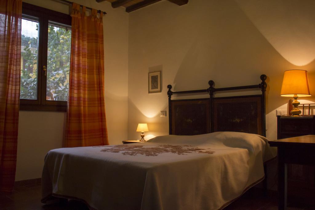 Agriturismo Monte Alzato كابالبيو الغرفة الصورة